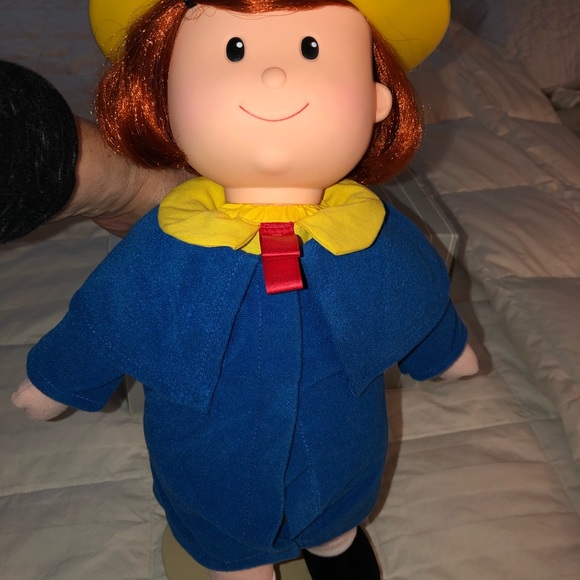 ✅SOLD✅Madeline Doll -16” Talking Doll w/Bonus Book - Picture 2 of 5